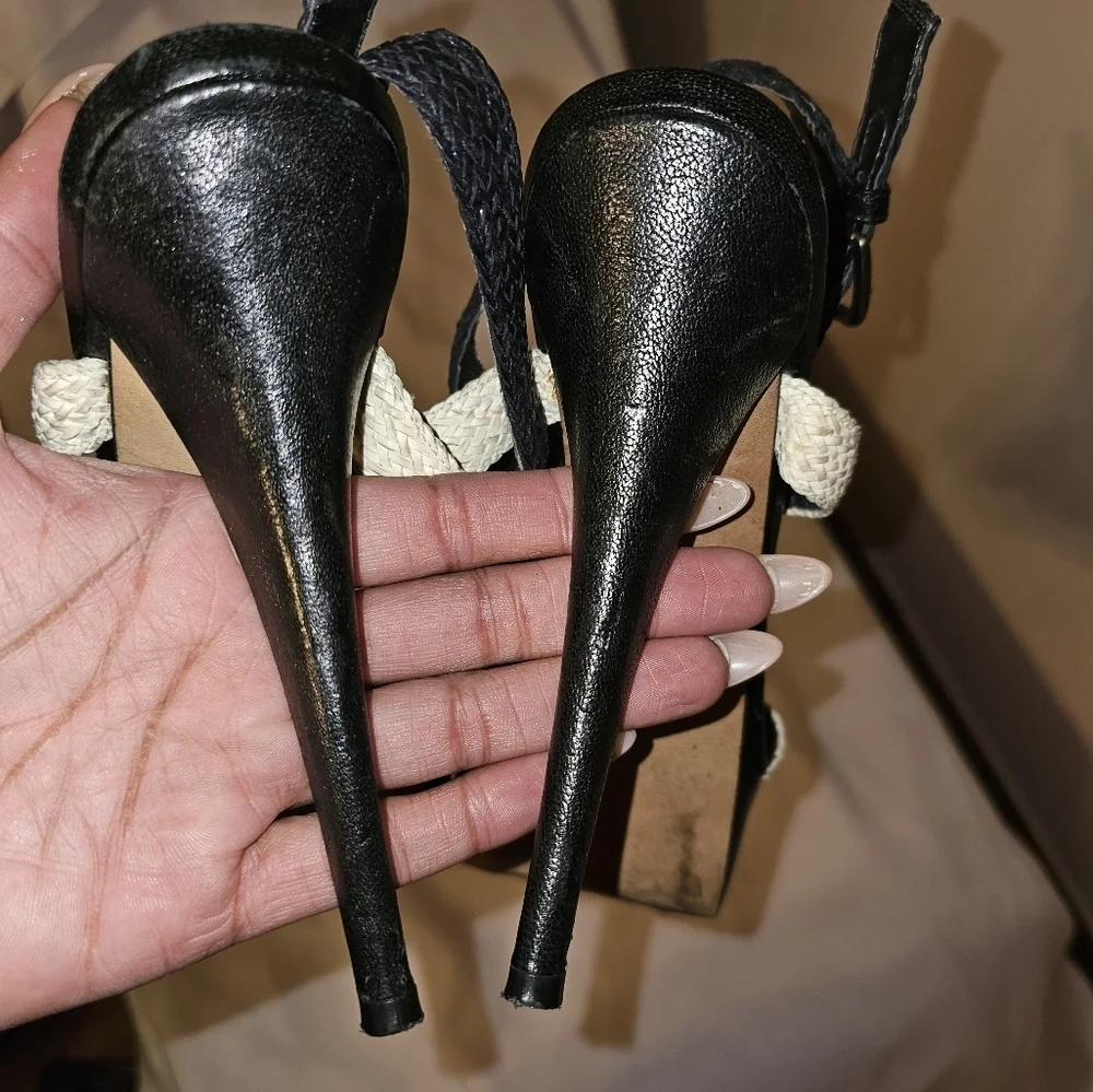 Stuart Weitzman Platform Heels sz 10